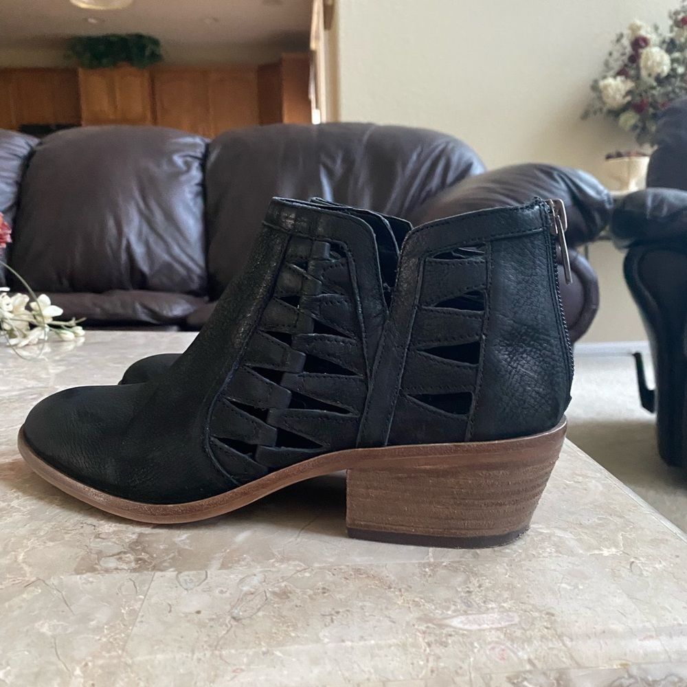 Women's Black Ankle Boots - Picture 8 of 10